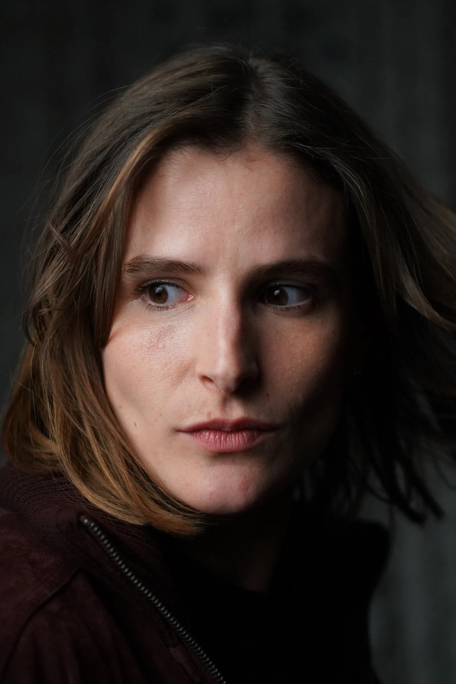 Marine Krischer sur le tournage de Meurtres à Soissons.