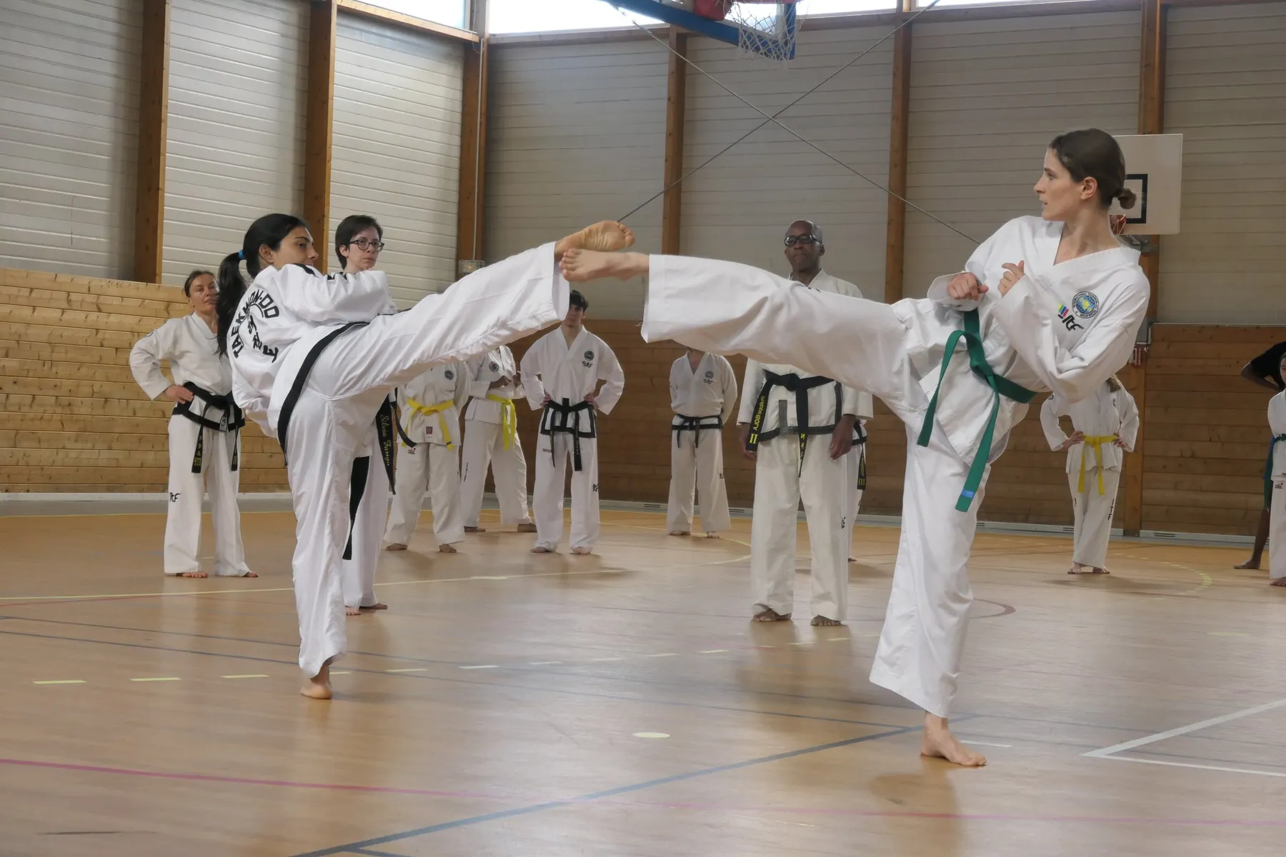 Marine Krischer à l'entraînement de taekwondo.